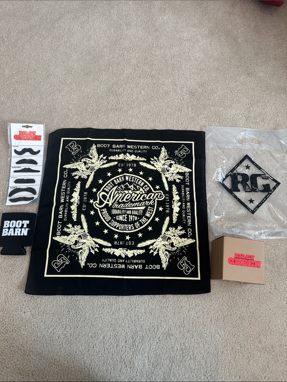 Riley Green “Cowboy Like Me” VIP Tour Bundle May 2026